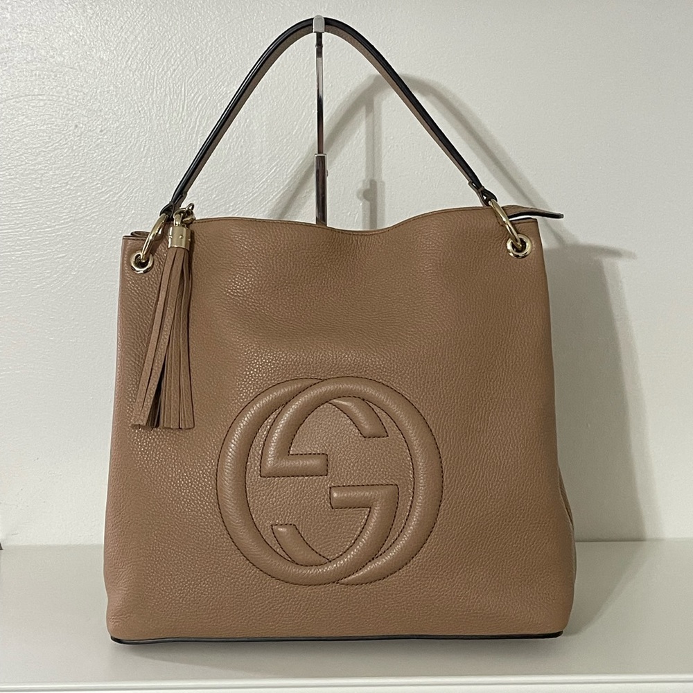 GUCCI Pebbled Calfskin Large Soho Hobo in Camelia - AUTHENTIC